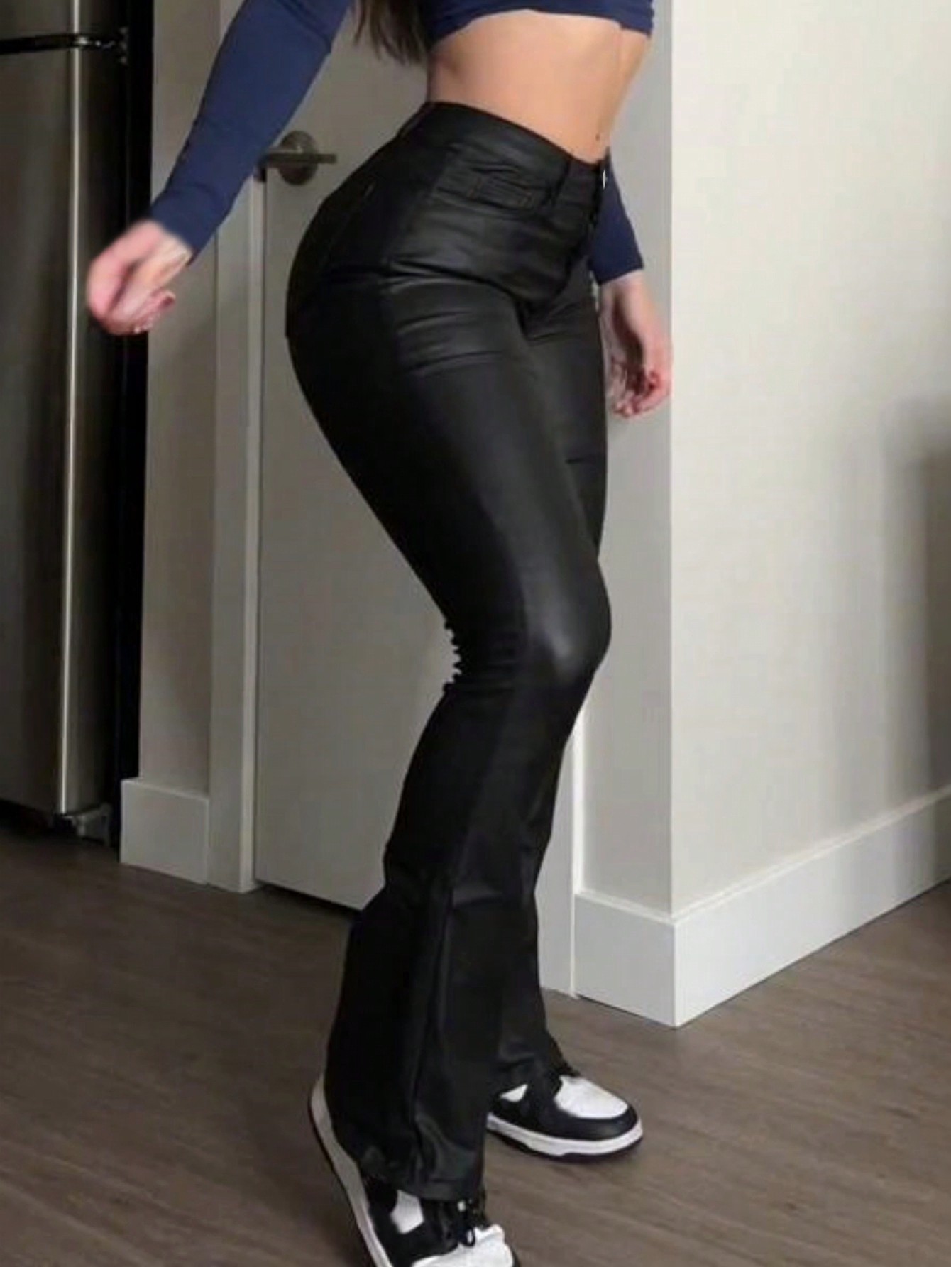 Straight Leg Jeans - Photo 3